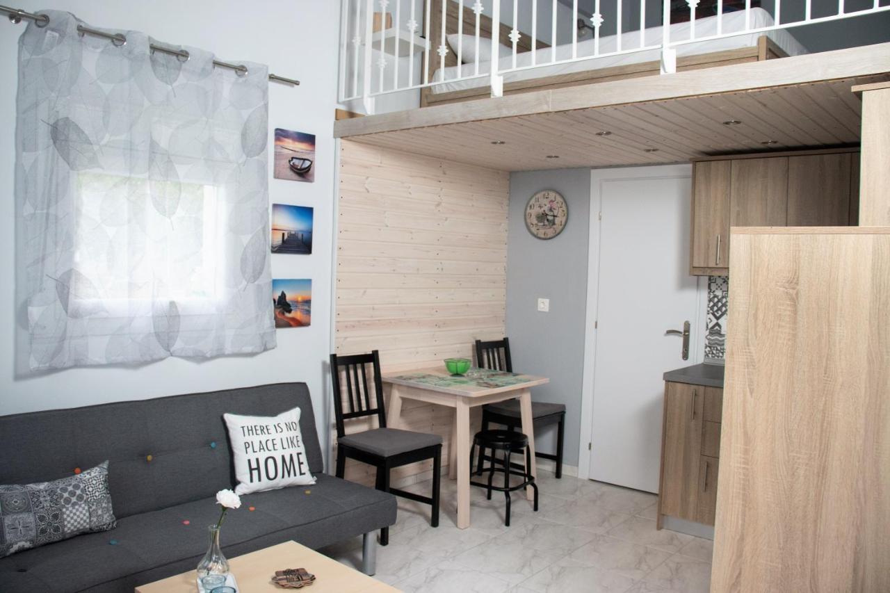 Filippou Luxury Apartments Flogita Bagian luar foto
