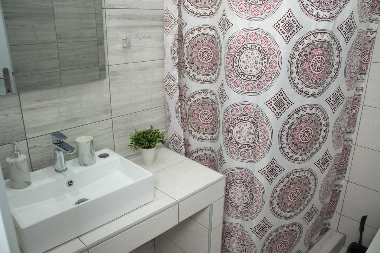 Filippou Luxury Apartments Flogita Bagian luar foto