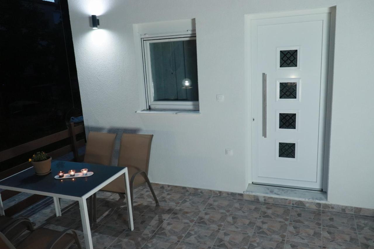 Filippou Luxury Apartments Flogita Bagian luar foto
