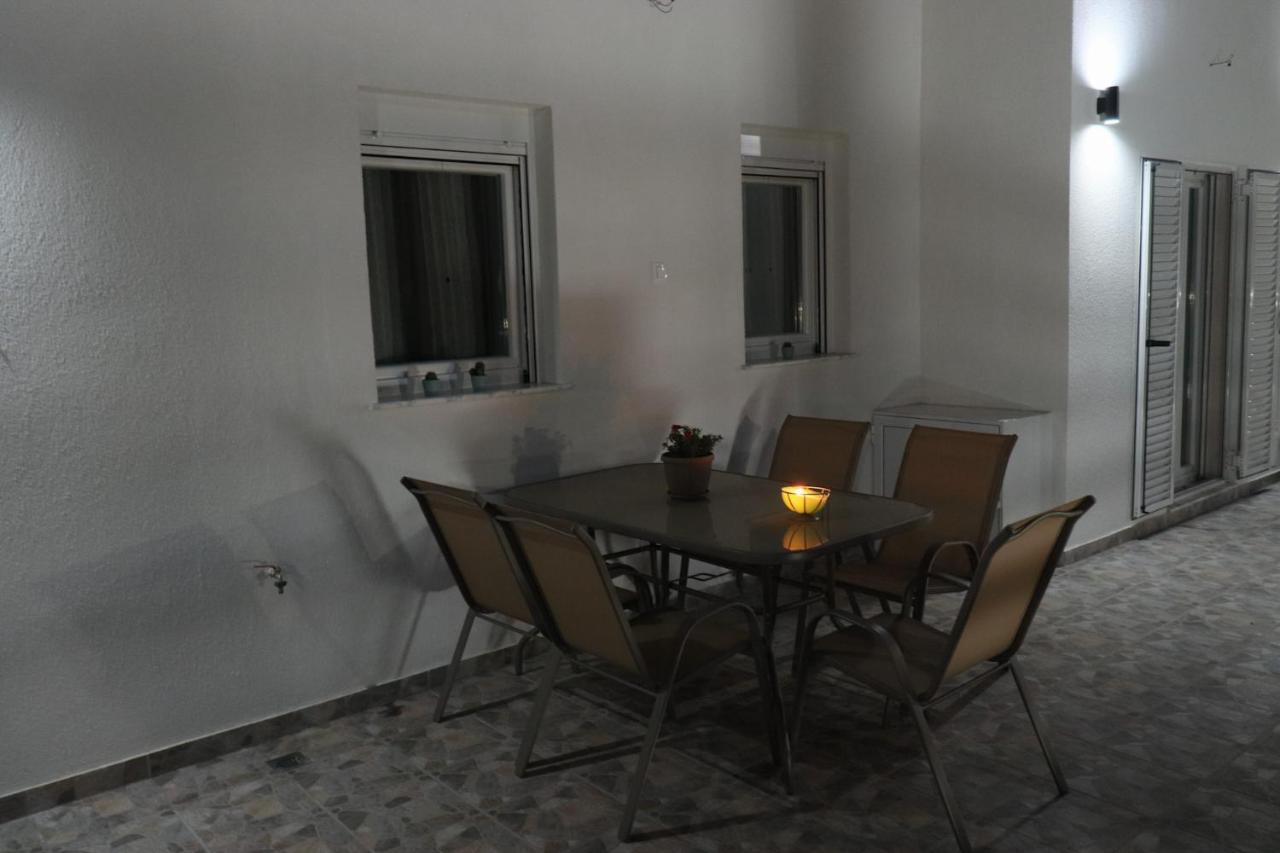 Filippou Luxury Apartments Flogita Bagian luar foto